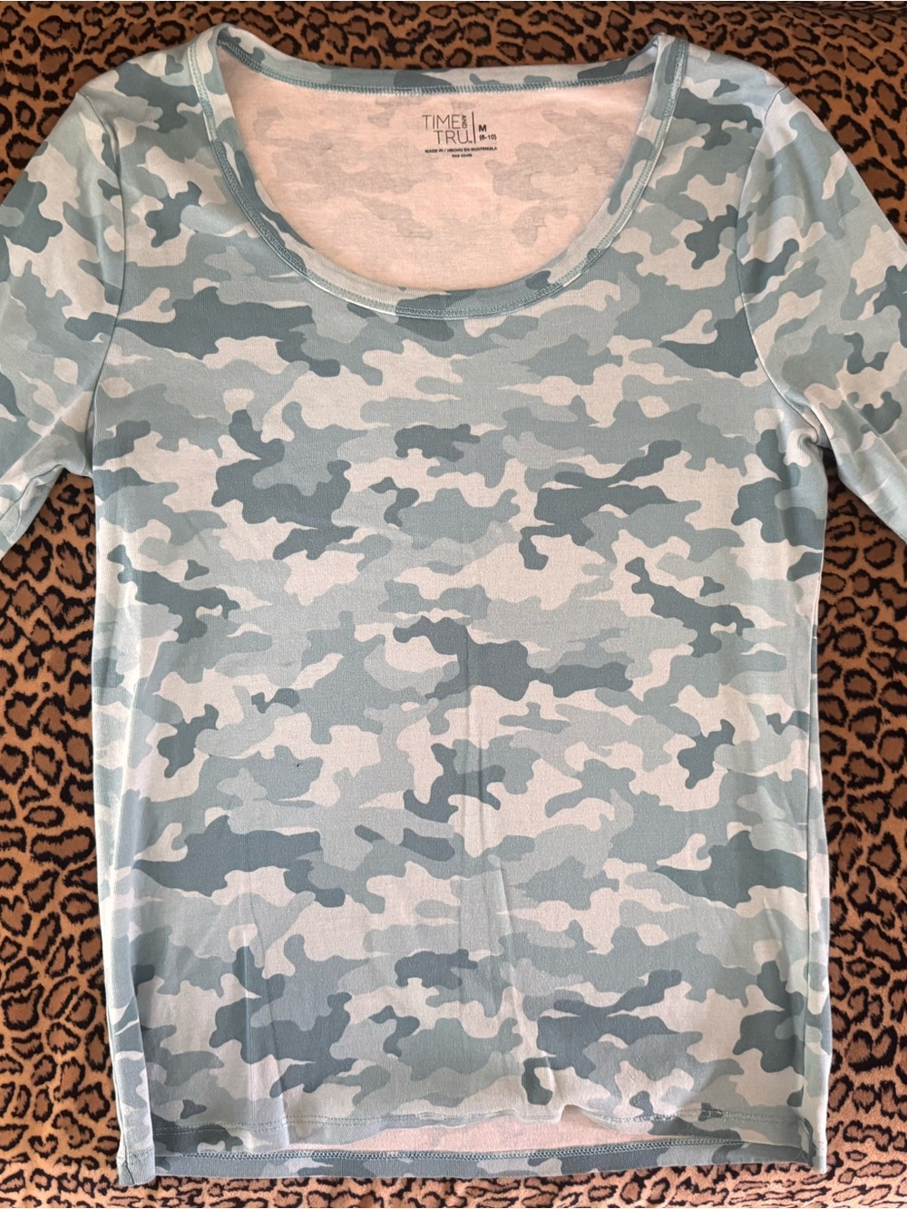 Time and Tru Seafoam Camo Short Sleeve Tee